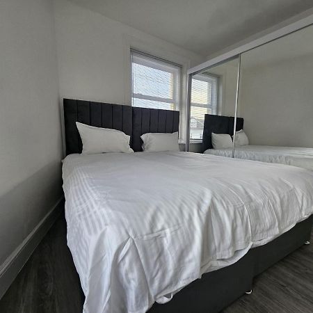 Battersea Park Apartments Лондон Экстерьер фото