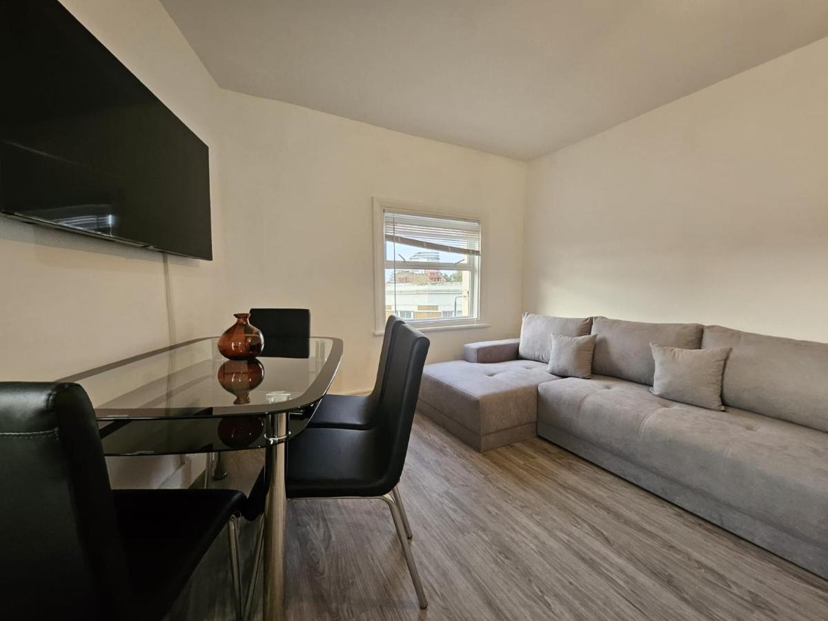 Battersea Park Apartments Лондон Экстерьер фото
